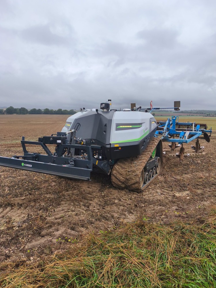 D&eacute;monstration robot de traction AgBot T2 7