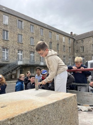 tailleurs-de-pierre-abbaye-la-salle-montebourg-2__