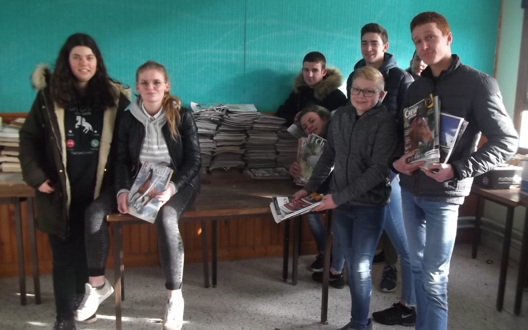 « Recyclons le papier pour financer notre voyage »